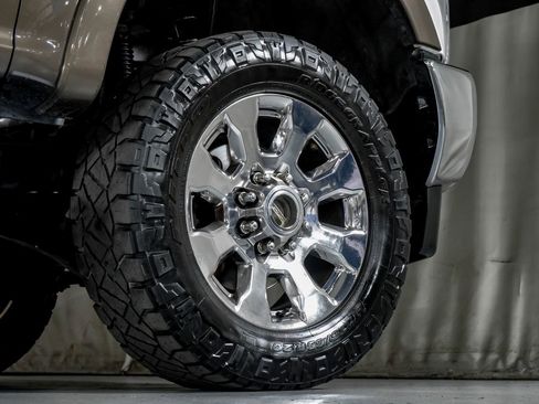 Used 2017 Ford F250 Lariat w/ Chrome Package image 52