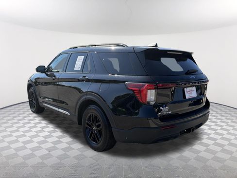 Used 2025 Ford Explorer Active RWD image 14