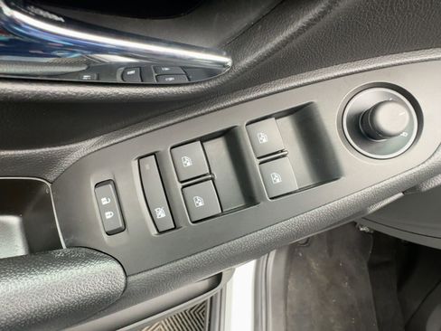 Certified 2022 Chevrolet Trax LT w/ Sport Edition image 13