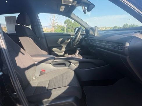 Used 2025 Honda HR-V Sport image 29