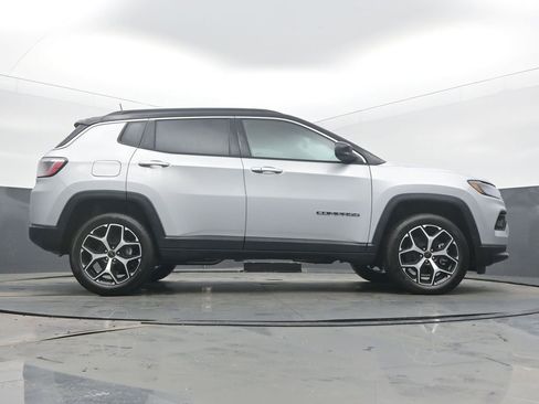 New 2026 Jeep Compass Limited image 44
