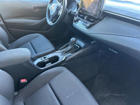 Used 2025 Toyota Corolla LE image 14