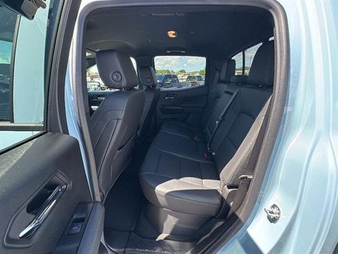New 2026 Chevrolet Colorado LT w/ LT Convenience Package AWD/4WD image 16
