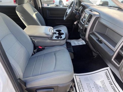 Used 2013 RAM 2500 Tradesman w/ Chrome Appearance Group image 14