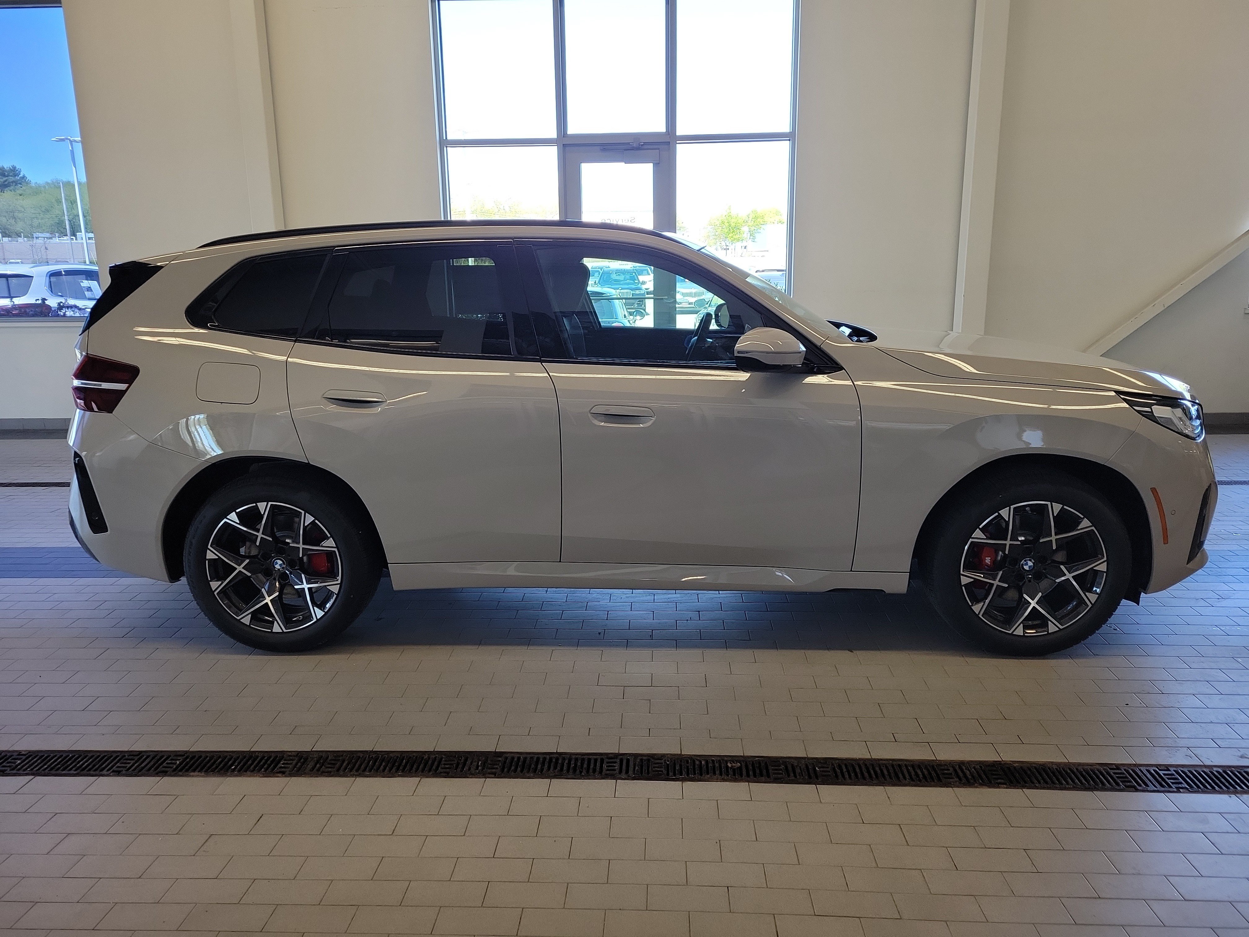 Used 2026 BMW X3 xDrive30i w/ M Sport Package AWD/4WD image 4