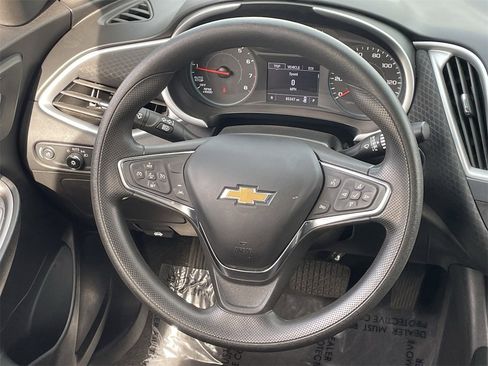 Used 2023 Chevrolet Malibu LT image 15