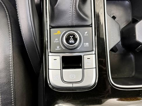 Used 2022 Kia Telluride EX w/ EX Premium Package image 23