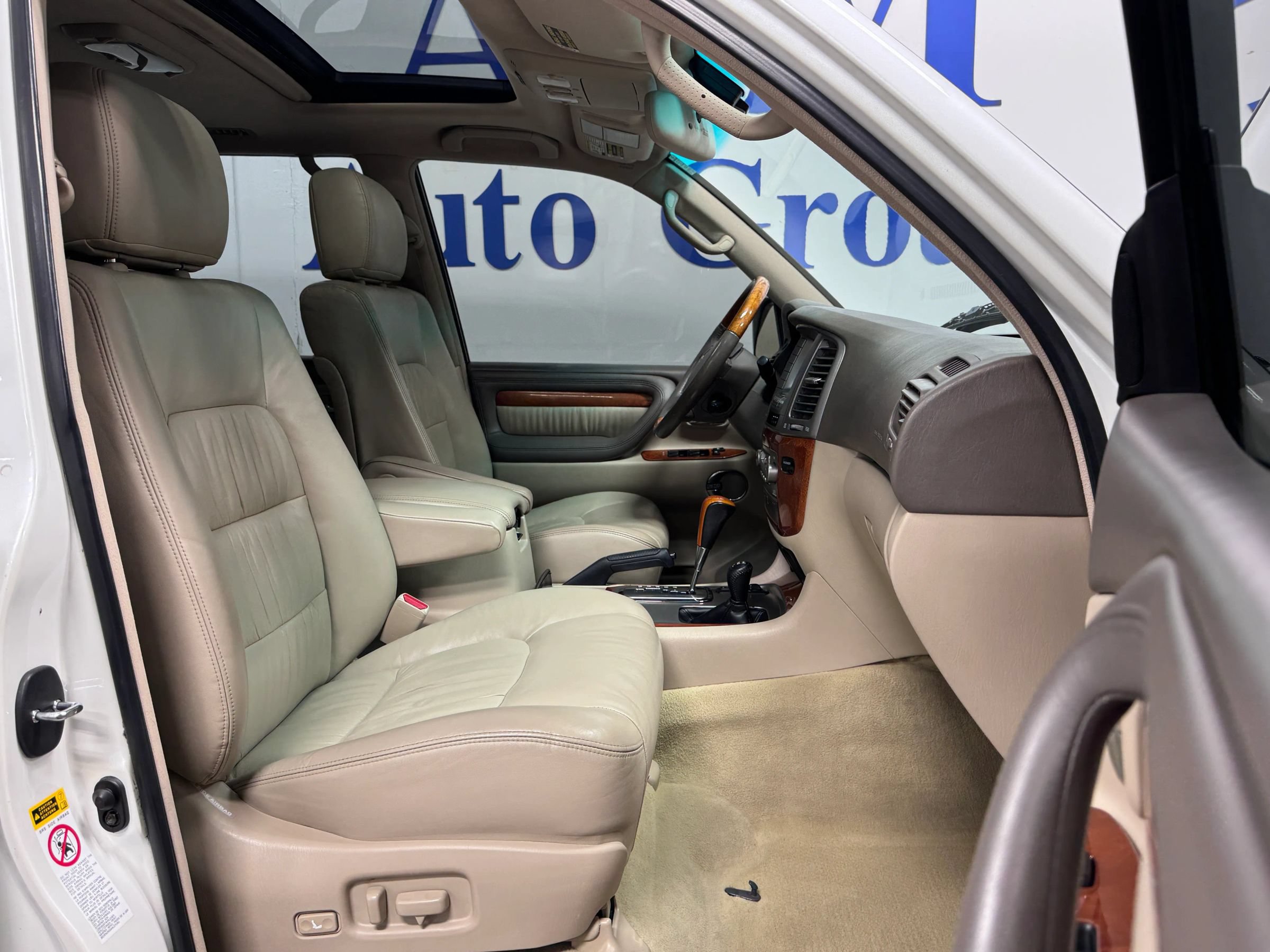 Used 2004 Lexus LX 470 4WD image 8