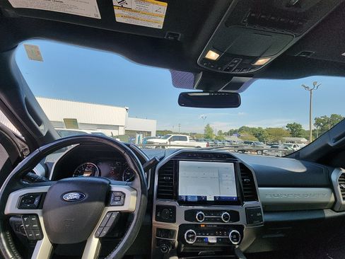 Used 2022 Ford F250 Lariat w/ Lariat Ultimate Package AWD/4WD image 17