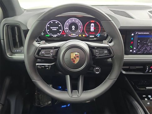 Certified 2025 Porsche Cayenne image 14