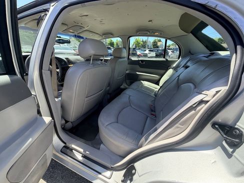 Used 1998 Lincoln Continental FWD image 57