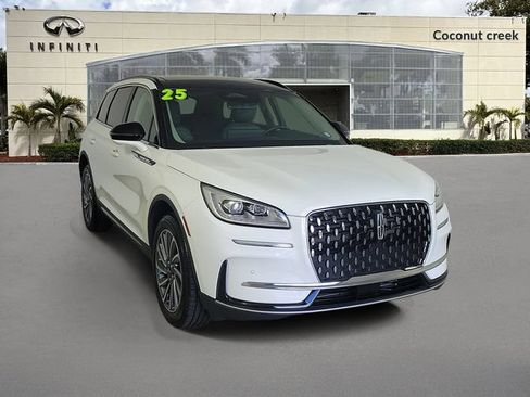 Used 2025 Lincoln Corsair Reserve FWD image 1