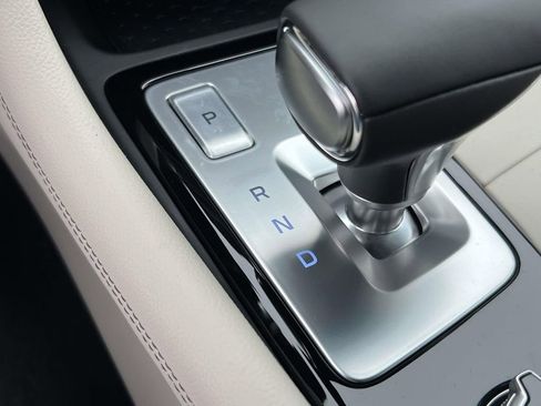 New 2026 Genesis G70 2.5T image 13