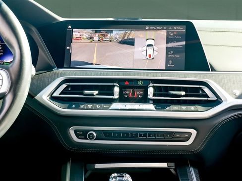 Used 2021 BMW ALPINA XB7 image 31