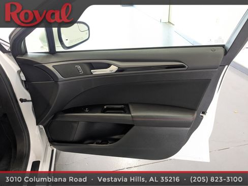 Used 2013 Ford Fusion SE FWD image 7