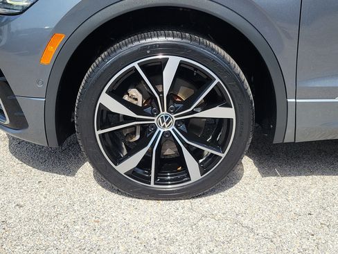 Used 2023 Volkswagen Tiguan SEL R-Line AWD/4WD image 5