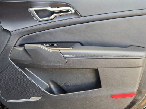 Used 2023 Kia Sportage EX image 28