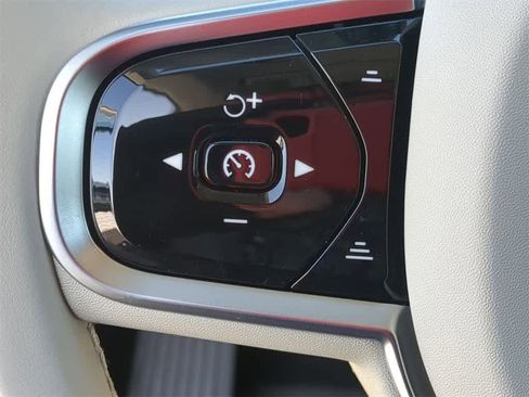 Certified 2025 Volvo XC60 T8 Core w/ Protection Package Premier image 22