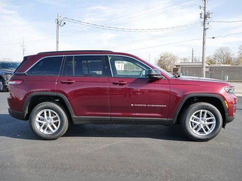 New 2026 Jeep Grand Cherokee Laredo AWD/4WD image 8