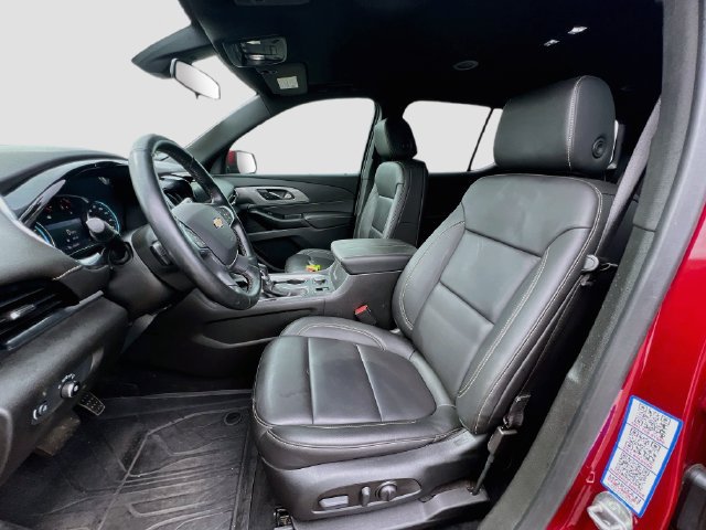 Used 2023 Chevrolet Traverse LT w/ LPO, Floor Liner Package FWD image 17