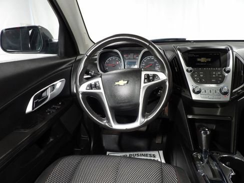 Used 2017 Chevrolet Equinox LT w/ Convenience Package image 13