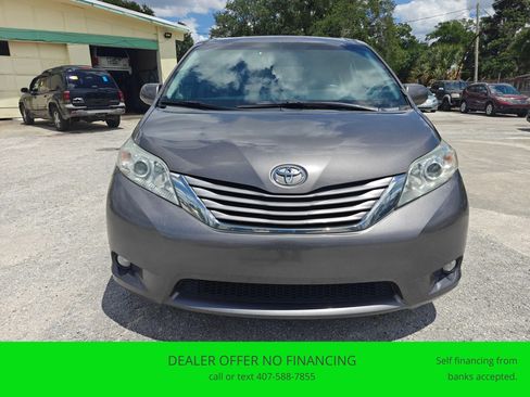 Used 2016 Toyota Sienna XLE w/ XLE Navigation Package image 8