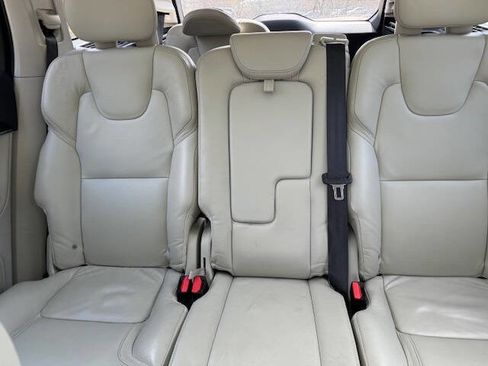 Used 2016 Volvo XC90 T6 Momentum w/ Momentum Plus Package image 57