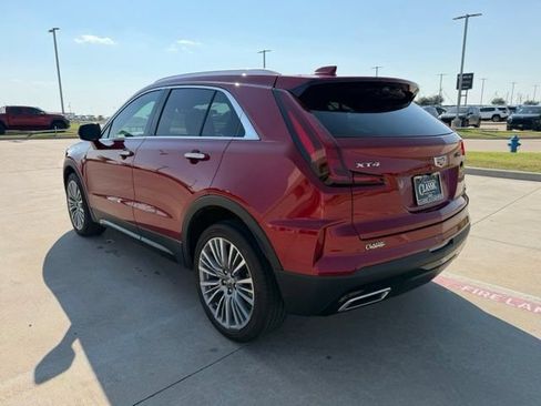 Used 2024 Cadillac XT4 Premium Luxury w/ Technology Package FWD image 5