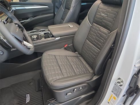 New 2026 Cadillac Escalade V w/ LPO, ONYX Package AWD/4WD image 11
