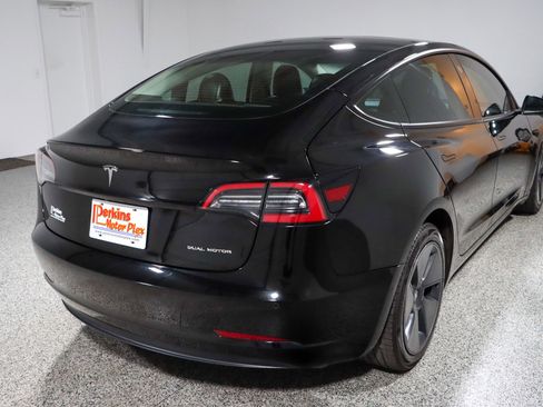 Used 2022 Tesla Model 3 Long Range AWD/4WD image 7