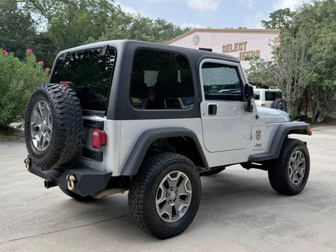 Used 2006 Jeep Wrangler X AWD/4WD image 17