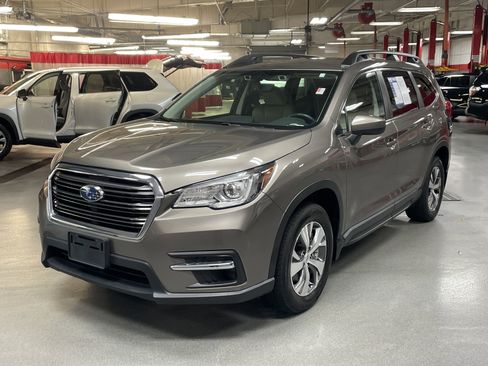 Used 2022 Subaru Ascent Premium w/ Convenience Package image 5