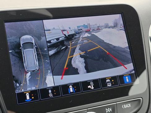 Certified 2022 Chevrolet Equinox RS w/ Infotainment Package image 4