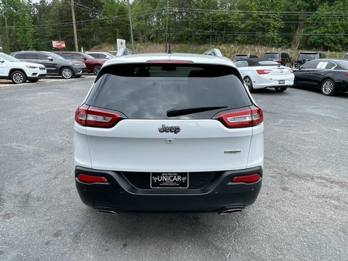 Used 2015 Jeep Cherokee Latitude w/ Comfort/Convenience Group FWD image 6
