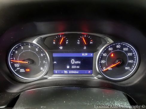 Used 2022 GMC Terrain SLT image 13