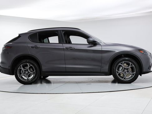 Used 2026 Alfa Romeo Stelvio Sprint w/ Convenience Package AWD/4WD image 6