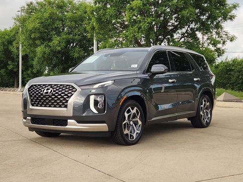 Used 2022 Hyundai Palisade Calligraphy FWD image 3