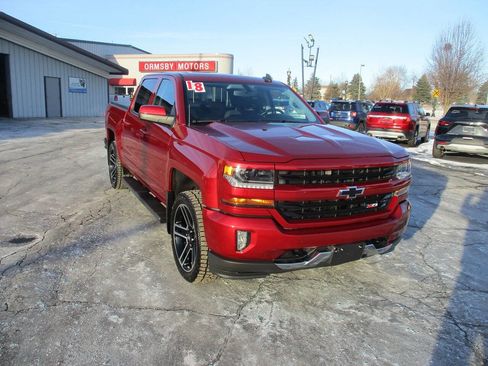 Used 2018 Chevrolet Silverado 1500 LT w/ All Star Edition image 3