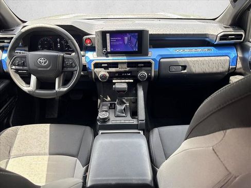 Certified 2025 Toyota Tacoma TRD Off-Road AWD/4WD image 23
