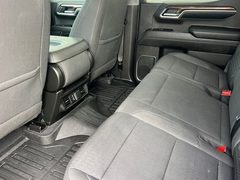 Used 2022 GMC Sierra 1500 SLE image 9