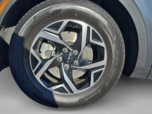 Used 2023 Kia Sportage LX image 23