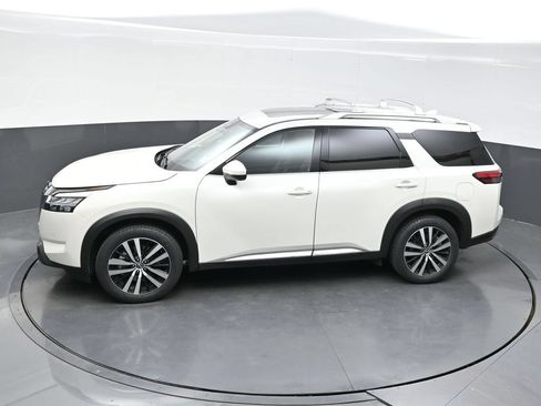 Used 2023 Nissan Pathfinder Platinum AWD/4WD image 44