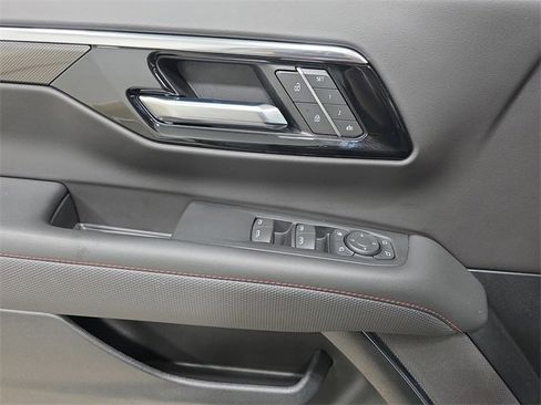 Used 2025 Chevrolet Suburban RST w/ Comfort Package image 28