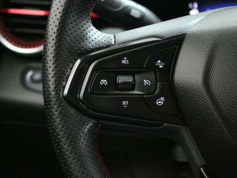 Used 2024 Chevrolet Trax RS w/ Driver Confidence Package FWD image 14