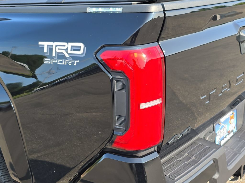 Certified 2025 Toyota Tacoma TRD Sport AWD/4WD image 36