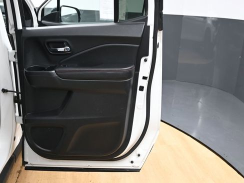 Used 2022 Honda Ridgeline Black Edition image 36