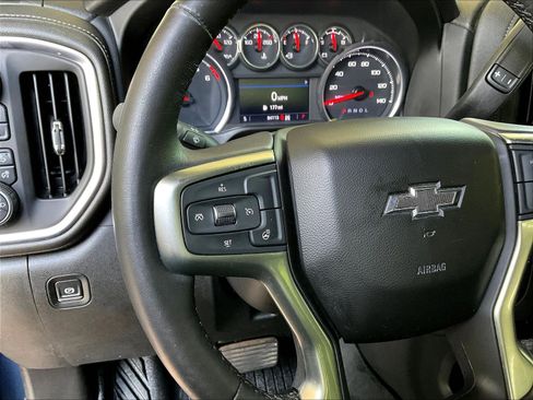Used 2021 Chevrolet Silverado 1500 LT Trail Boss w/ Convenience Package II AWD/4WD image 12
