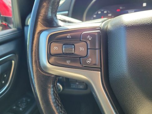 Used 2022 Chevrolet Suburban LT w/ LT Signature Package image 28