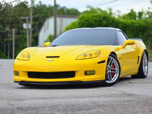 Used 2006 Chevrolet Corvette Z06 w/ Preferred Equipment Group RWD image 3
