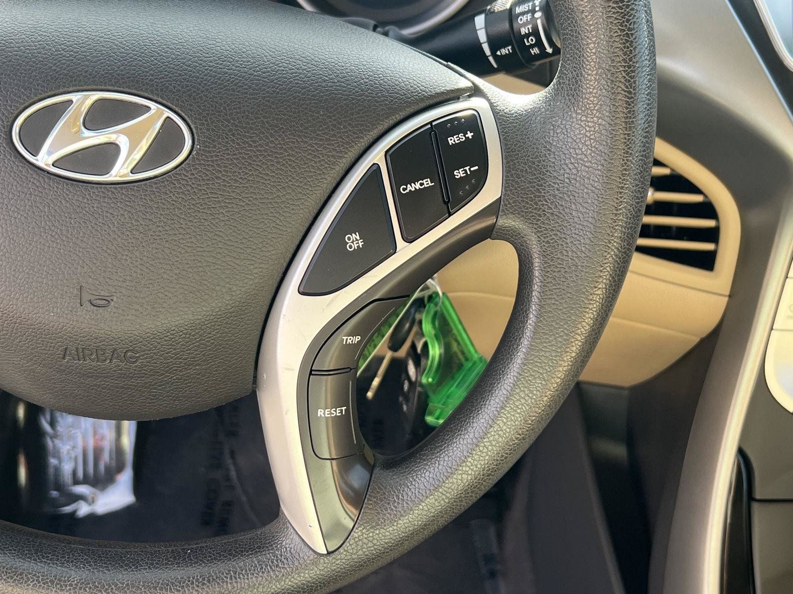 Used 2011 Hyundai Elantra GLS w/ Navigation Pkg 4 FWD image 30